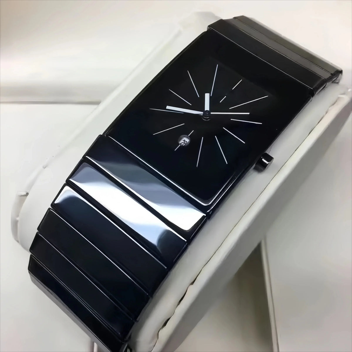 Brand men's watch, quartz women's watch, fashionable and versatile small black steel couple watch