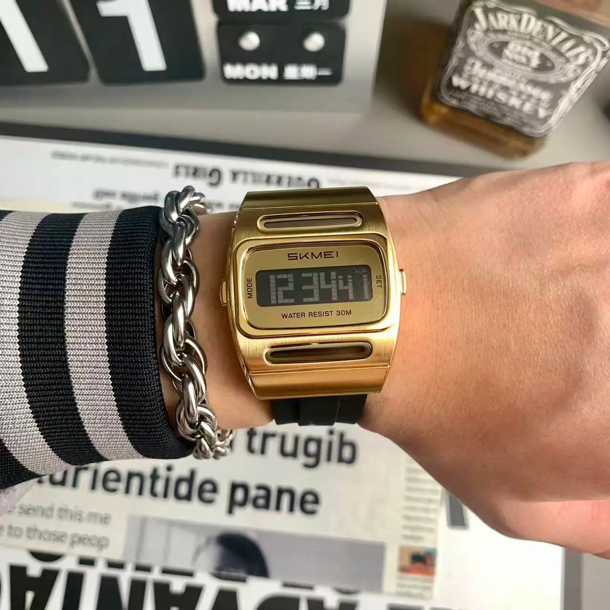 Fashion Sports Men Watches Versatile Multi-functional Timing Electronic Watch Simple Luminous Metal Square Calendar Alarm Clock