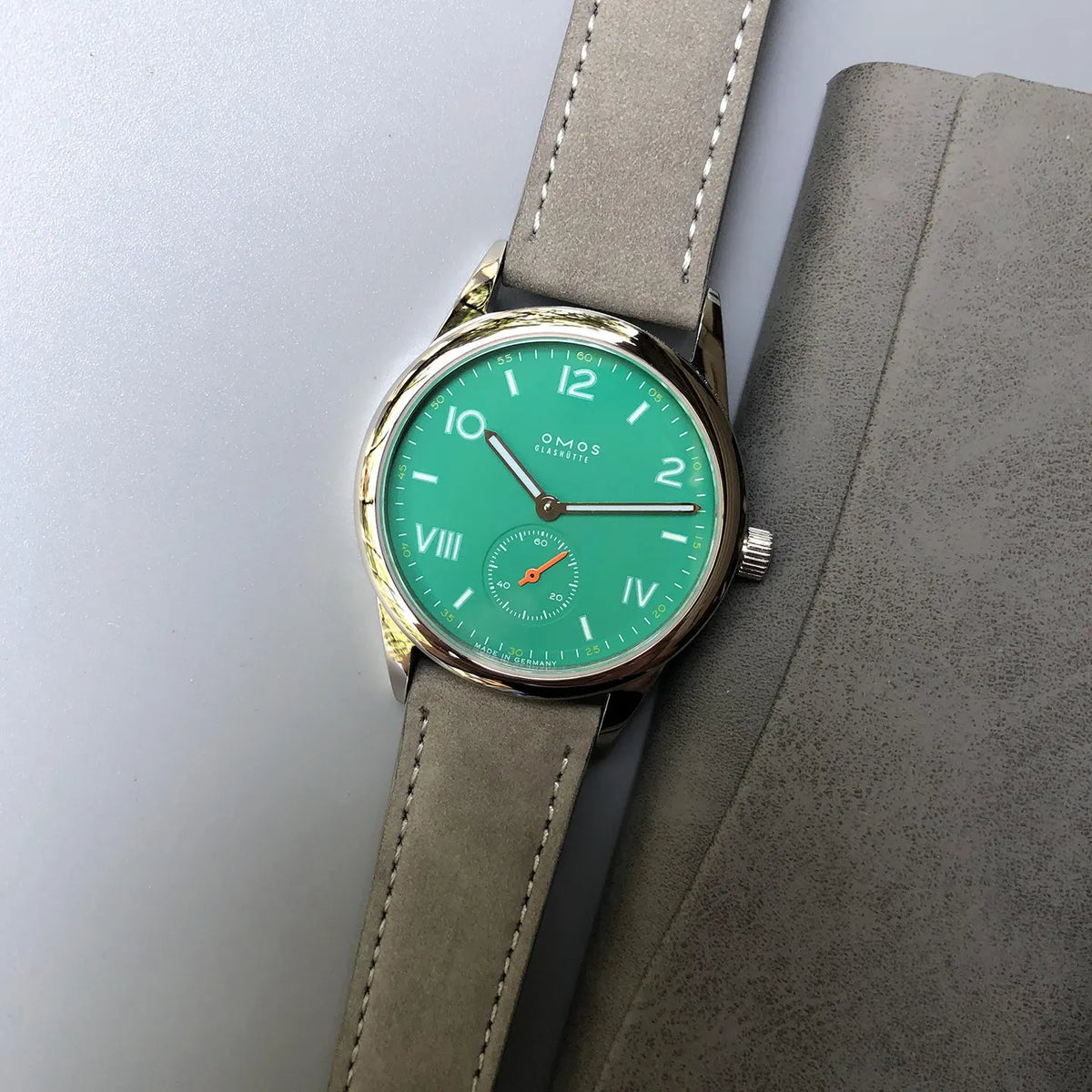 High-end men's 38.5mm automatic mechanical watch, equipped with Seagull ST17 movement, waterproof and luminescent