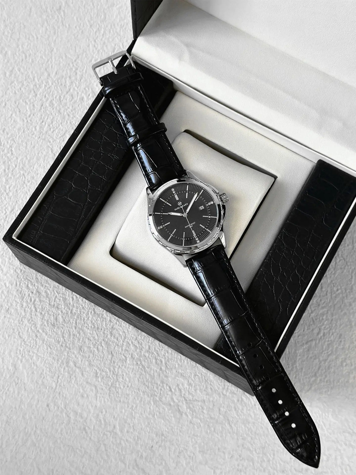 Genuine Men Wristwatch Business Sweep Movement Folding Fan Pattern Handsome Watches high-quality Leather Strap Clock  Has box