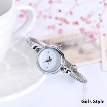Men Women Fashion Wristwatches Couple Flexible Stretch Band Quartz Watches Man and Ladies Dress Clock Simple Casual Watches